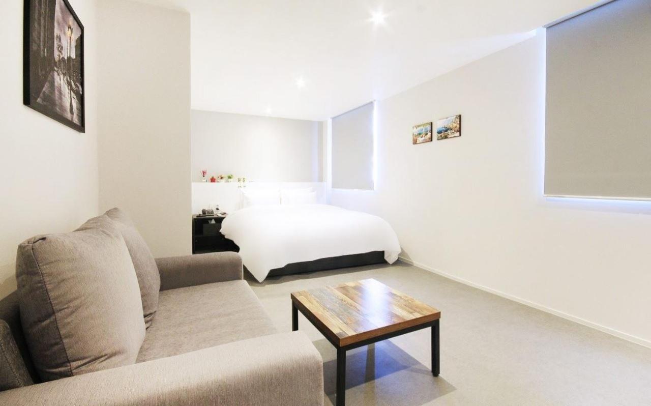 Hotel Maison Busan Bagian luar foto
